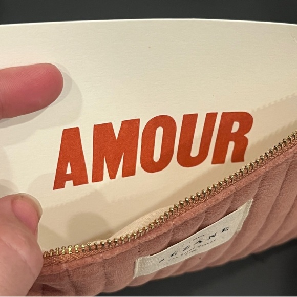 NEw Sezane dusty pink velvet toiletry makeup bag zipper closure - Picture 6 of 6